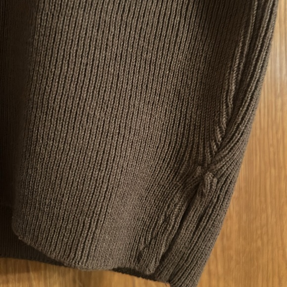 Vintage Allen and Allen buttoned down vest in cocoa brown. - Picture 3 of 6